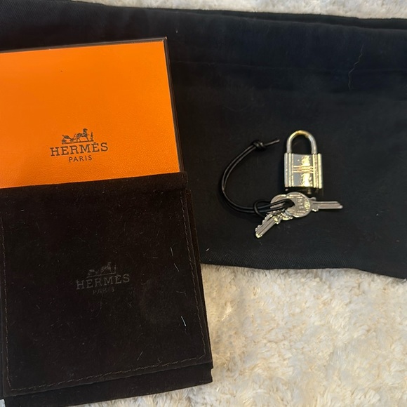 Authentic Hermes Silver Lock & 2 Keys # 110 - Picture 1 of 7